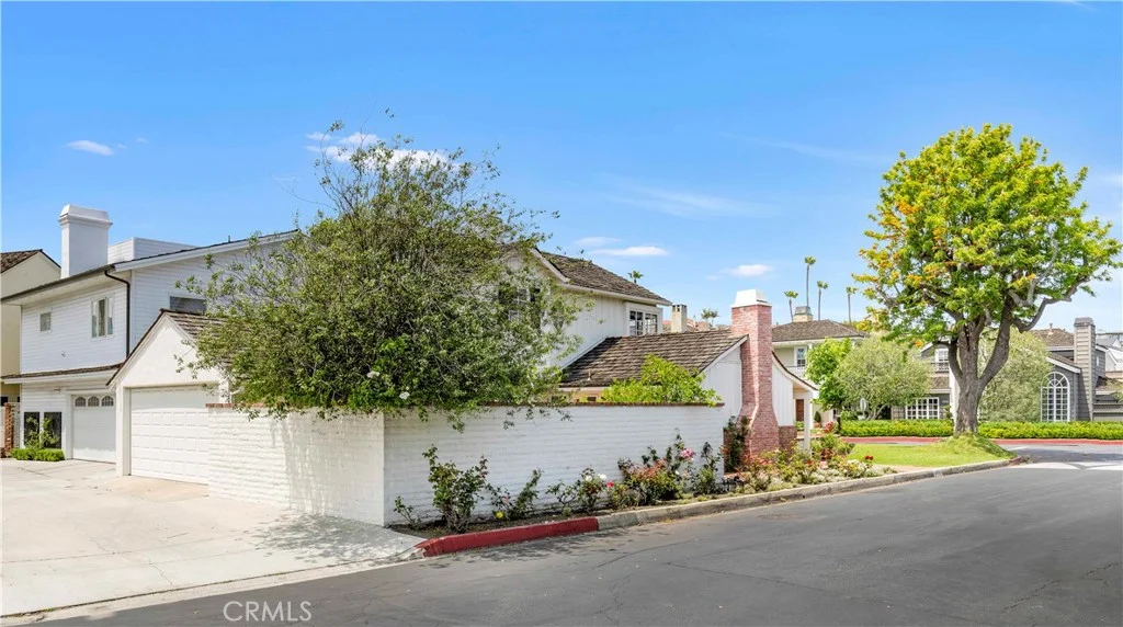 2562 Vista Drive, Newport Beach, CA 92663