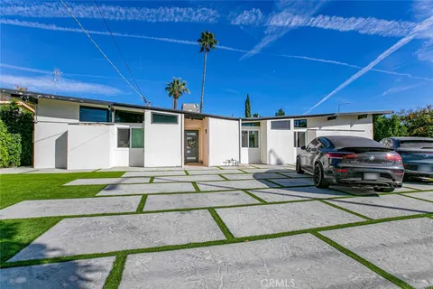 7978 Bellaire Avenue, North Hollywood, CA MLS: GD25006254