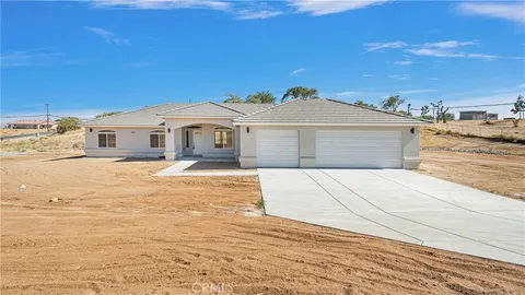 7939 Lassen Avenue, Hesperia, CA 92345 - MLS#: HD25020486