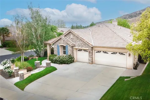28305 Falcon Crest Drive, Canyon Country, CA MLS: SR25089949
