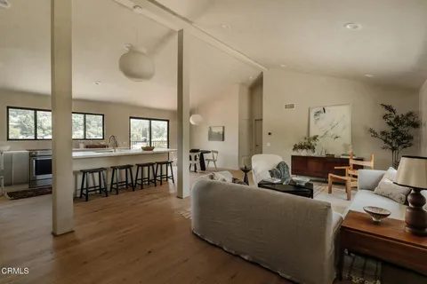 2225 Cazador Drive, Los Angeles, CA MLS: P1-21781