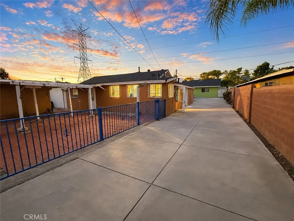 16845 E Newburgh St, Azusa, CA 91702 photo 4