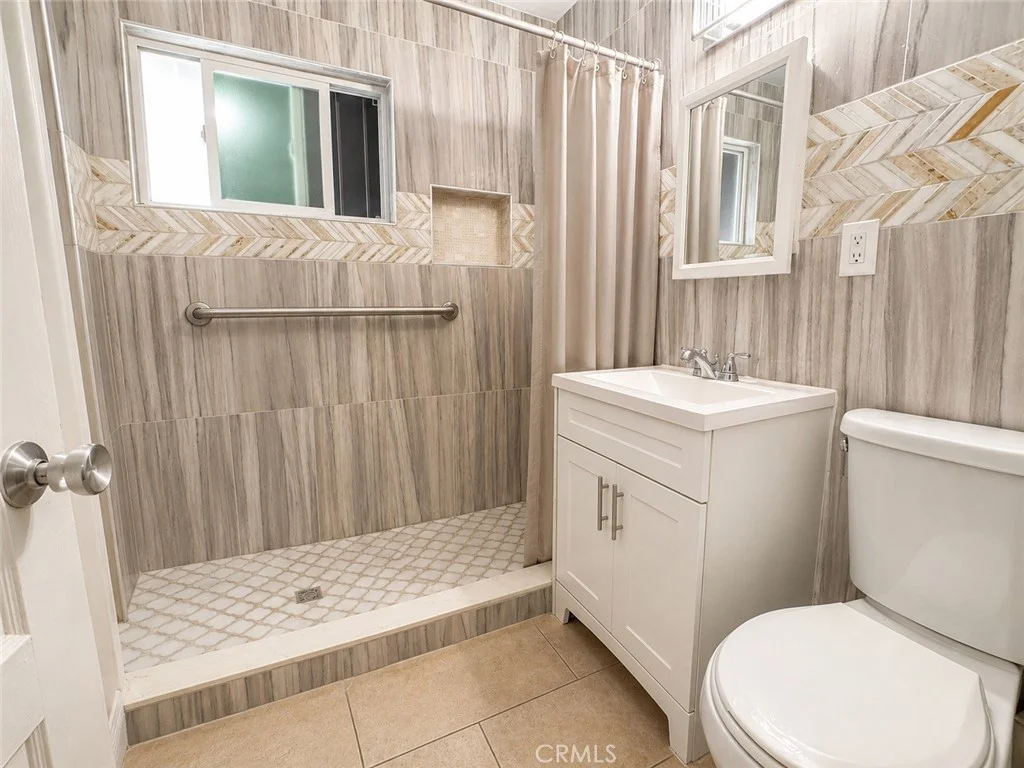 16845 E Newburgh St, Azusa, CA 91702 photo 3