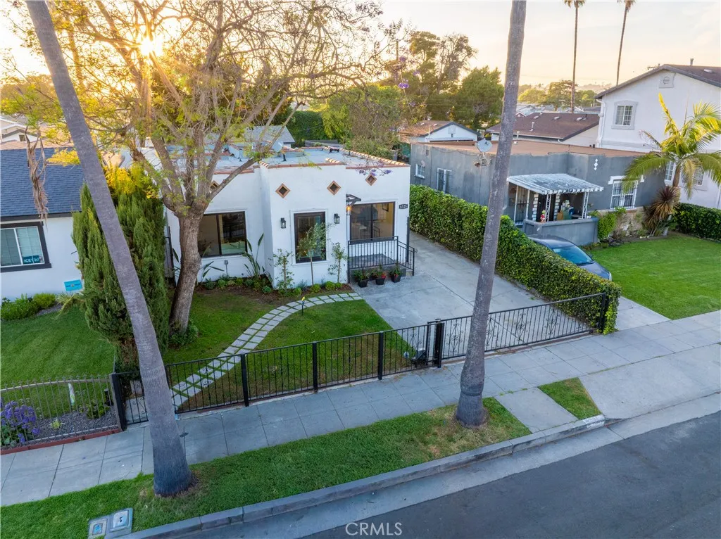 6325 Long Street, Los Angeles, CA 90043