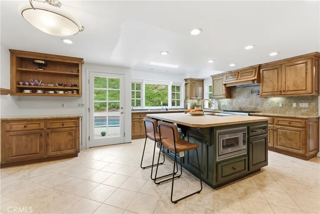 Additional image 23 of 19511 Rosita St, Tarzana, CA 91356