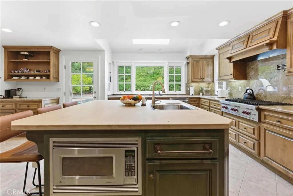 Additional image 68 of 19511 Rosita St, Tarzana, CA 91356