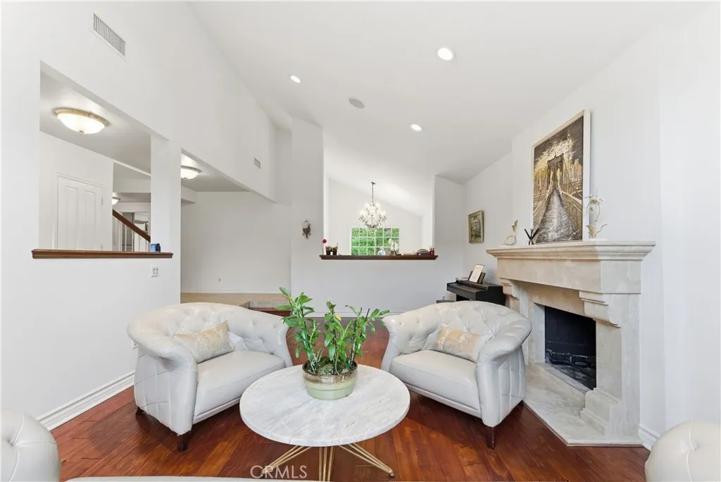 Additional image 59 of 19511 Rosita St, Tarzana, CA 91356