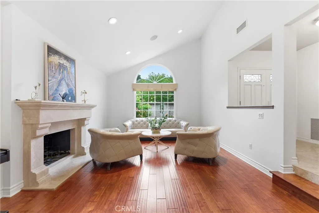 Additional image 58 of 19511 Rosita St, Tarzana, CA 91356