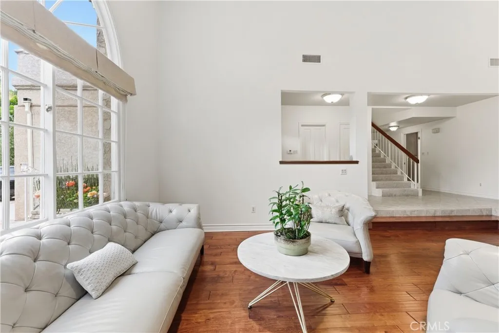 Additional image 60 of 19511 Rosita St, Tarzana, CA 91356