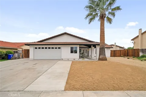 823 W Granada Street, Bloomington, CA 92316 - MLS#: IG25093180