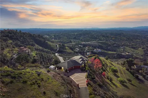 3335 Red Mountain Heights Drive, Fallbrook, CA 92028 - MLS#: SW24012486
