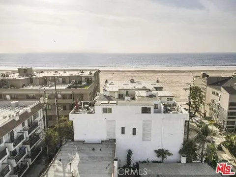 14 Mast Street Unit 1, Marina Del Rey, CA MLS: SR25084878