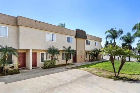 315 S Mollison Ave Unit 2, El Cajon, CA MLS: PTP2502557