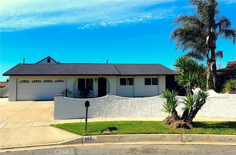665 W Winchester Drive, Rialto, CA MLS: RS25082921