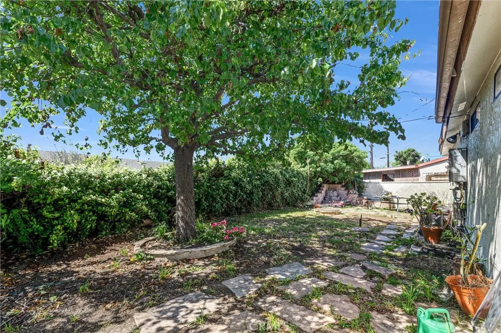 Additional image 25 of 626 W Martinshire St, Carson, CA 90745