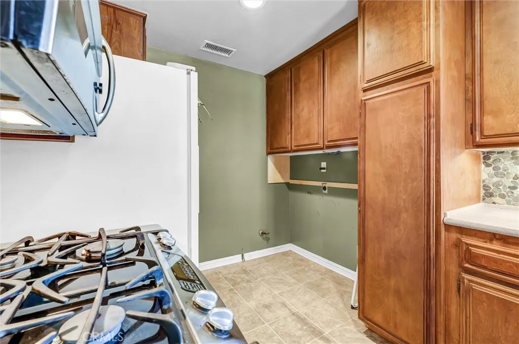 Additional image 12 of 626 W Martinshire St, Carson, CA 90745