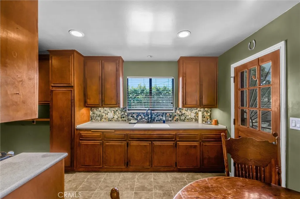 Additional image 10 of 626 W Martinshire St, Carson, CA 90745