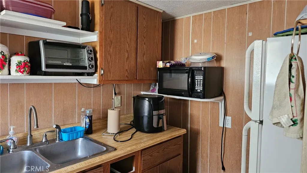 Additional image 14 of 16067 Dam Road, Clearlake, CA 95422