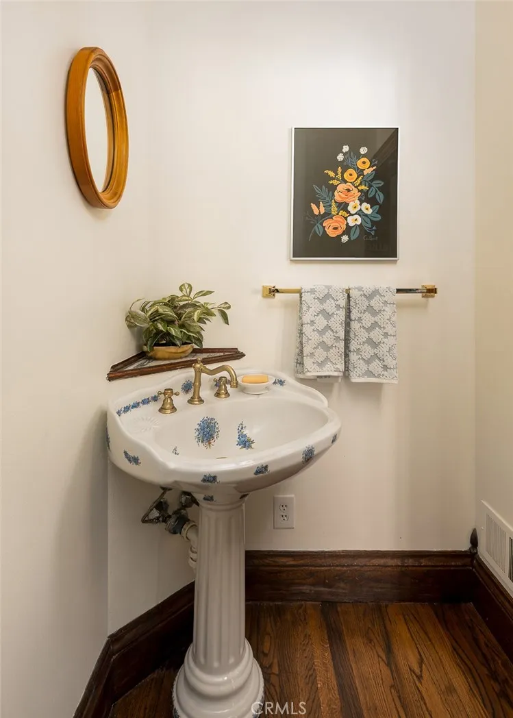 Additional image 64 of 932 N Avenue 65 Ave, Los Angeles, CA 90042