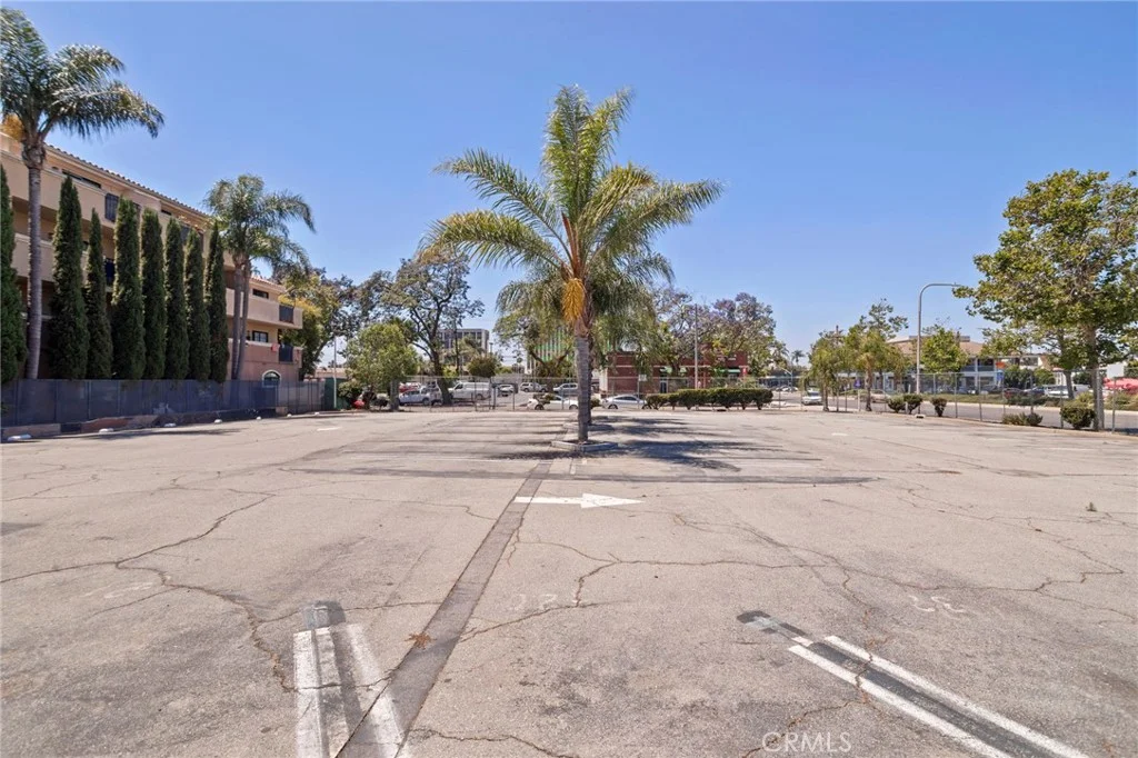 Additional image 14 of 202 E 17th St, Santa Ana, CA 92706