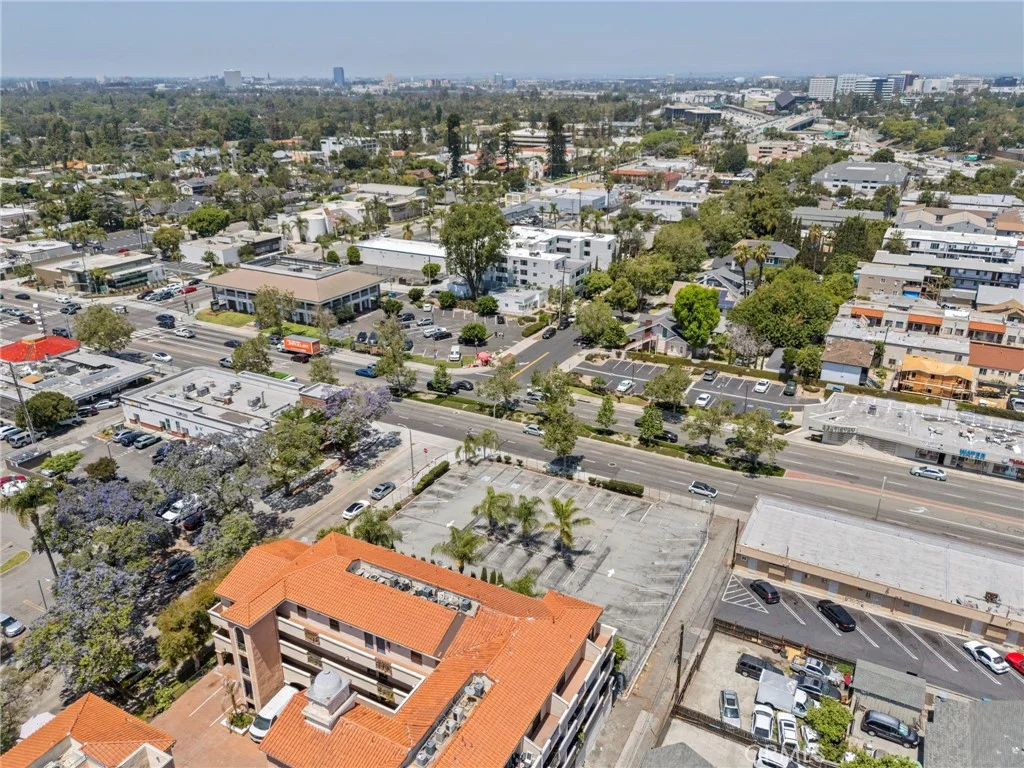 Additional image 10 of 202 E 17th St, Santa Ana, CA 92706