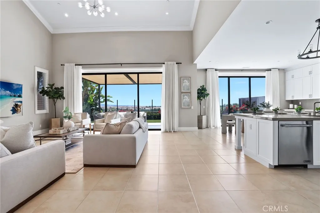 Additional image 4 of 154 Roscomare, Irvine, CA 92602