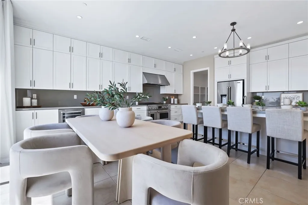 Additional image 21 of 154 Roscomare, Irvine, CA 92602