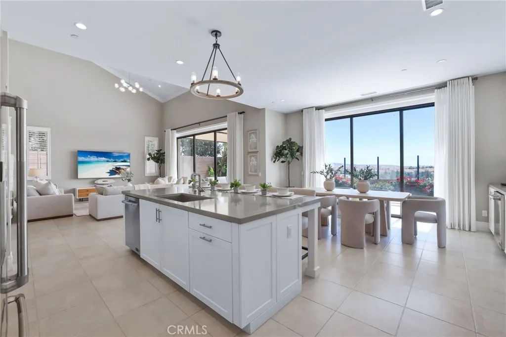 Additional image 93 of 154 Roscomare, Irvine, CA 92602