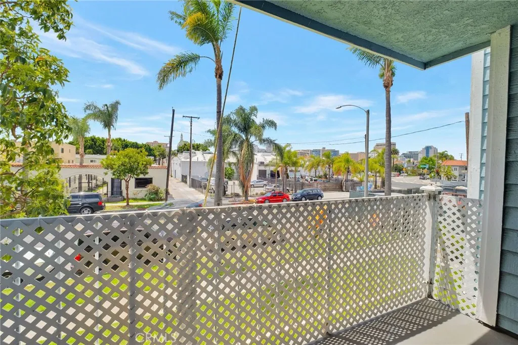 Additional image 64 of 955 E 3rd St Unit 202, Long Beach, CA 90802