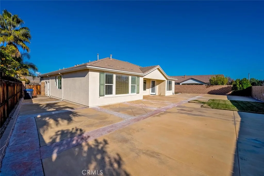 28365 Little Lake Court, Menifee, CA 92585