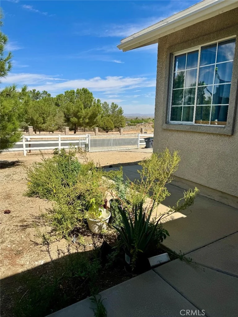 12810 E Avenue X, Pearblossom, CA 93553