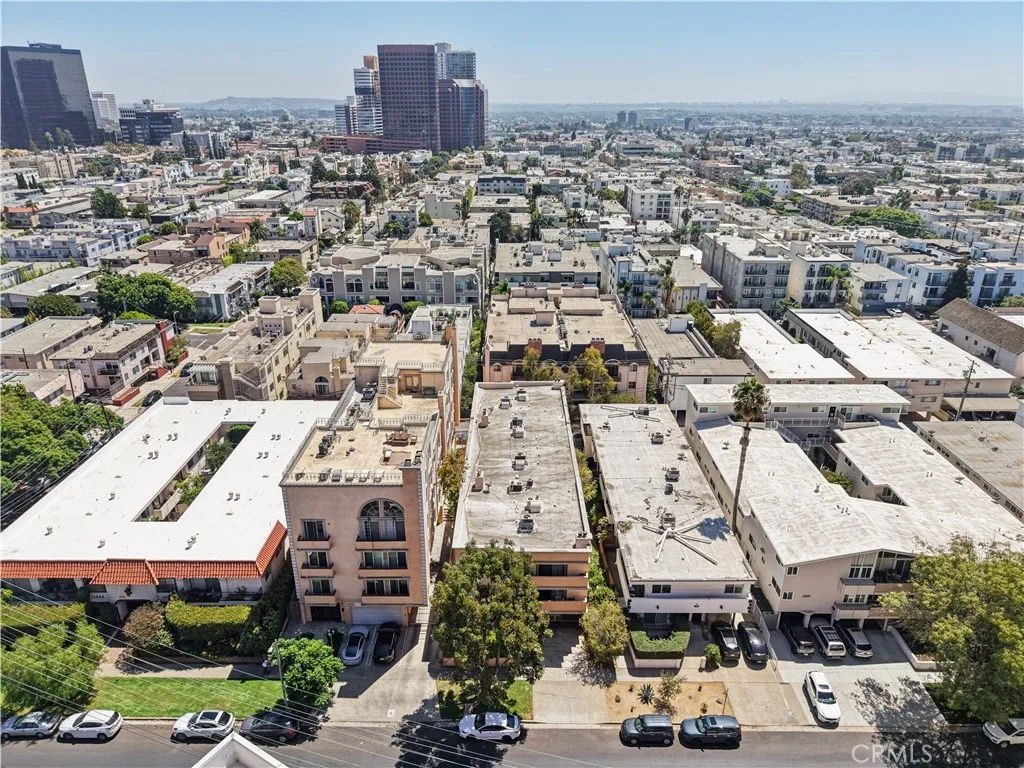 11816 Gorham Ave Unit 113, Los Angeles, CA 90049