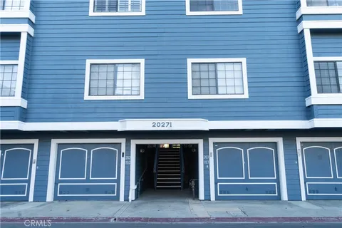 20271 Sealpoint Ln Unit 104, Huntington Beach, CA 92646 - MLS#: PW25026522