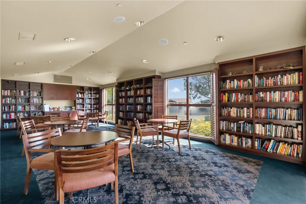 15455 Glenoaks Boulevard Unit 315, Sylmar, CA 91342