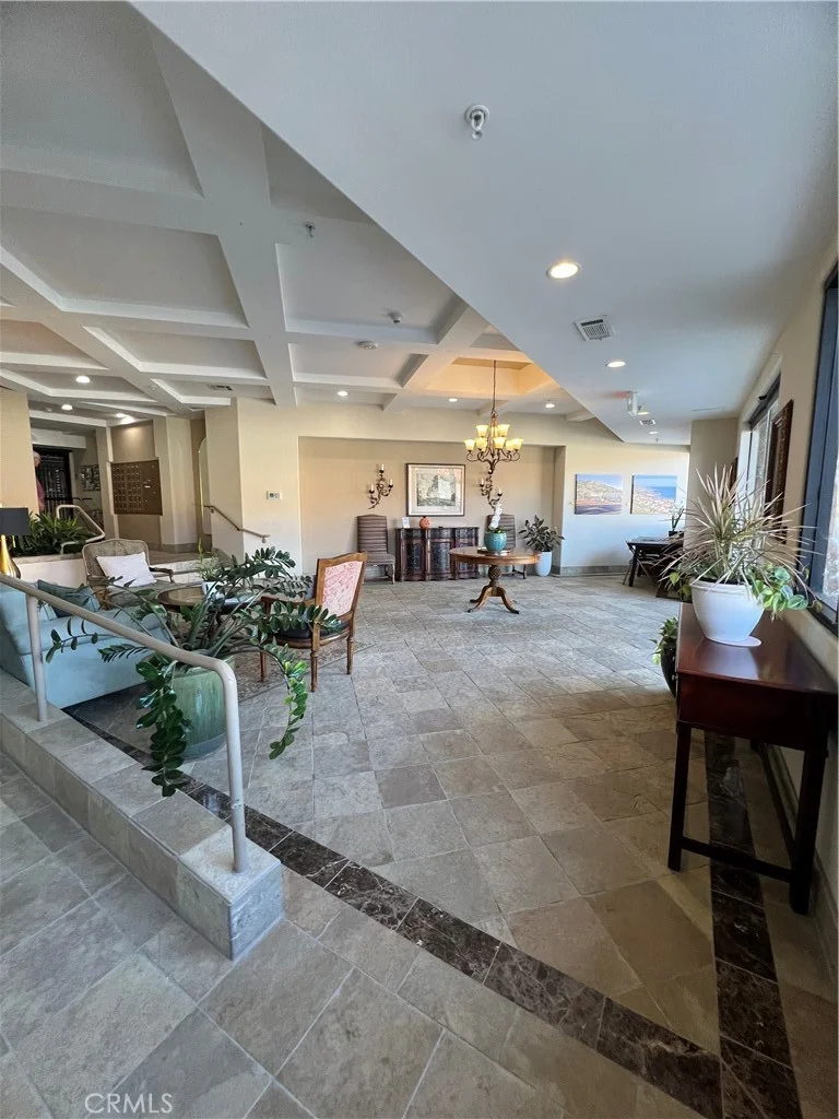 901 Deep Valley Dr, Rolling Hills Estates, CA 90274