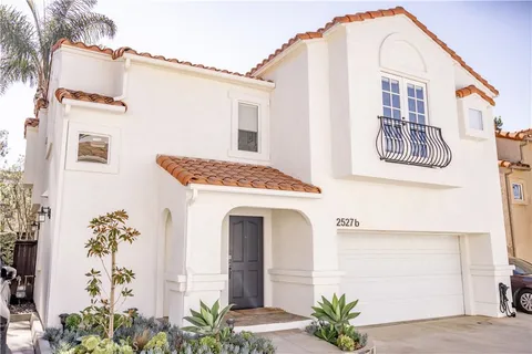 2527 Orange Avenue Unit B, Costa Mesa, CA MLS: PW25058869