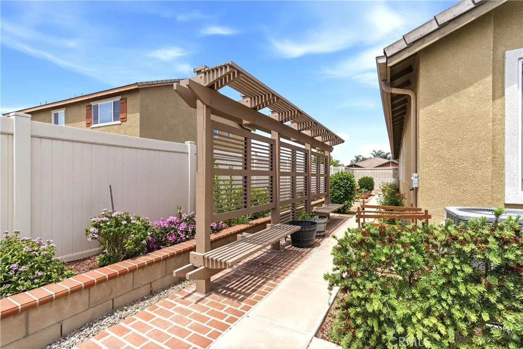 Additional image 133 of 11414 Corte Los Laureles, Jurupa Valley, CA 91752