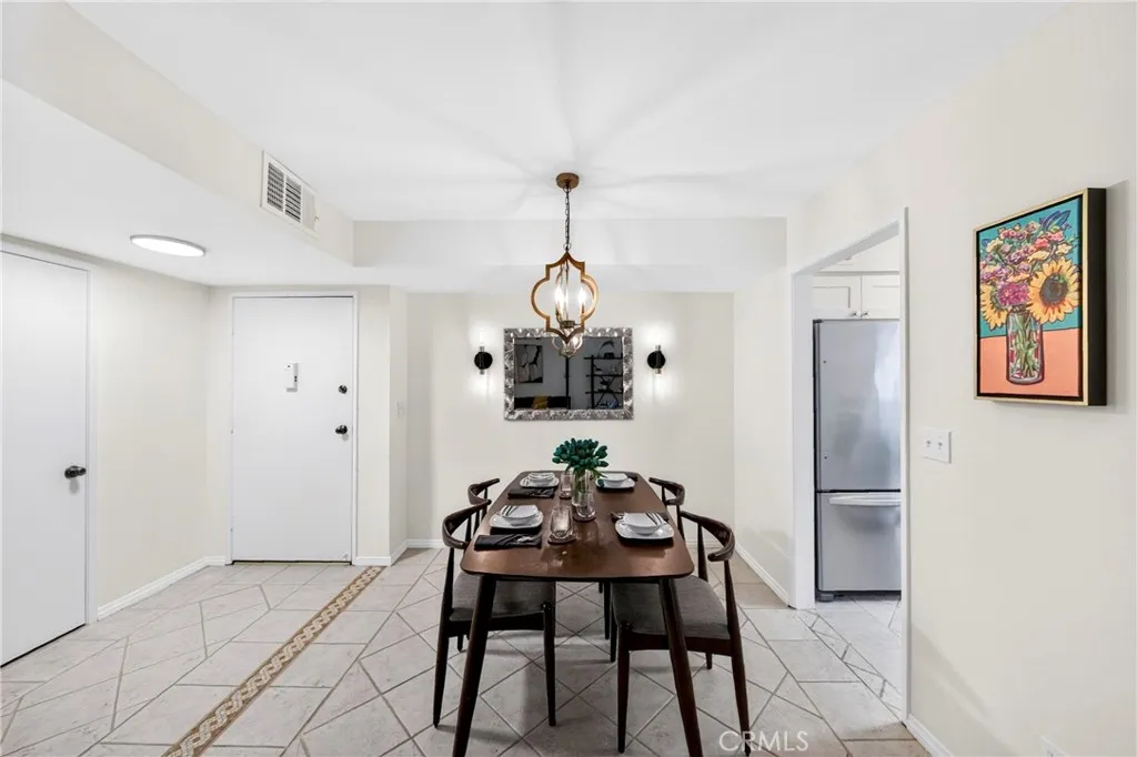Additional image 4 of 15020 Victory Boulevard Unit 104, Van Nuys, CA 91411