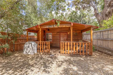 675 Moreno Lane, Sugarloaf, CA MLS: IG25067467