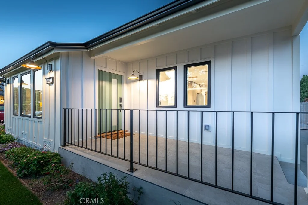 5808 Irvine Avenue, North Hollywood, CA 91601