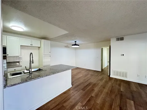 2501 W Sunflower Avenue Unit H1, Santa Ana, CA 92704 - MLS#: PW25060512