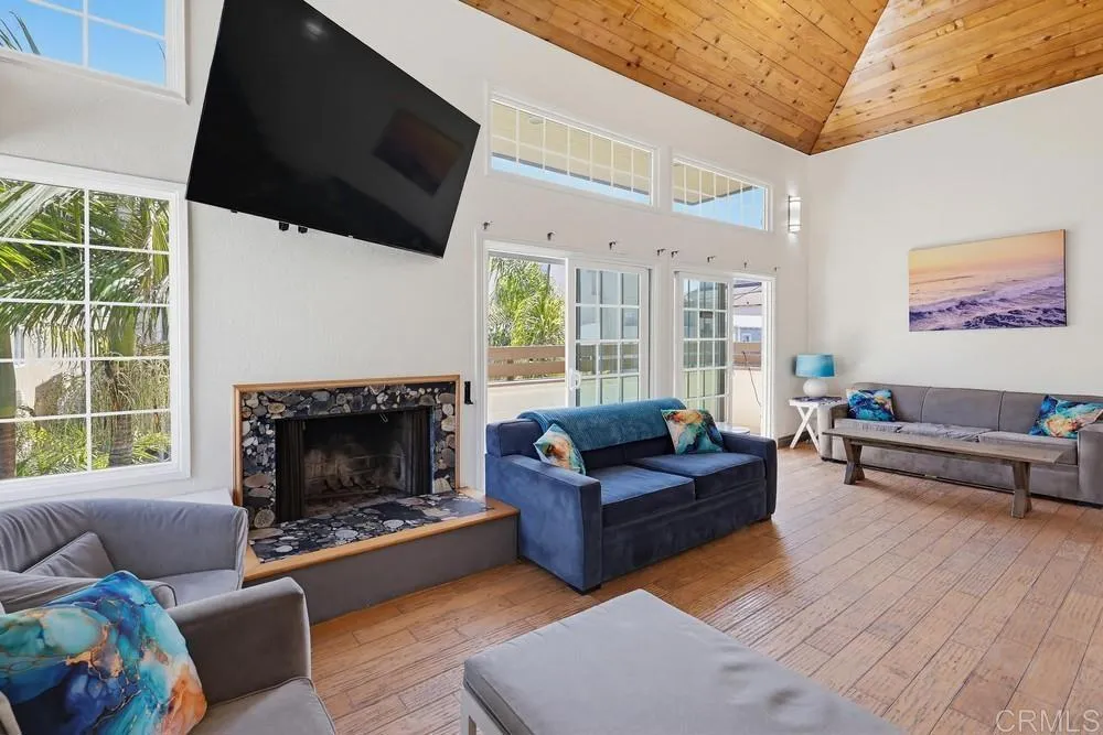Additional image 84 of 728 Jamaica Court, San Diego, CA 92109
