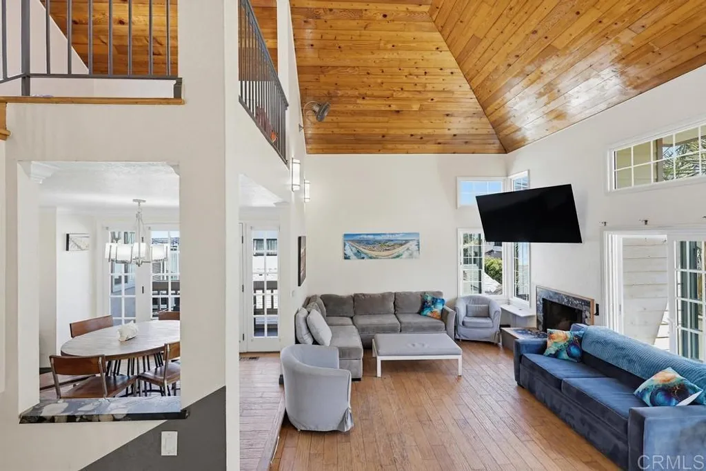 Additional image 12 of 728 Jamaica Court, San Diego, CA 92109