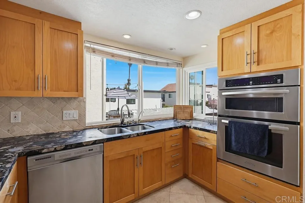 Additional image 25 of 728 Jamaica Court, San Diego, CA 92109