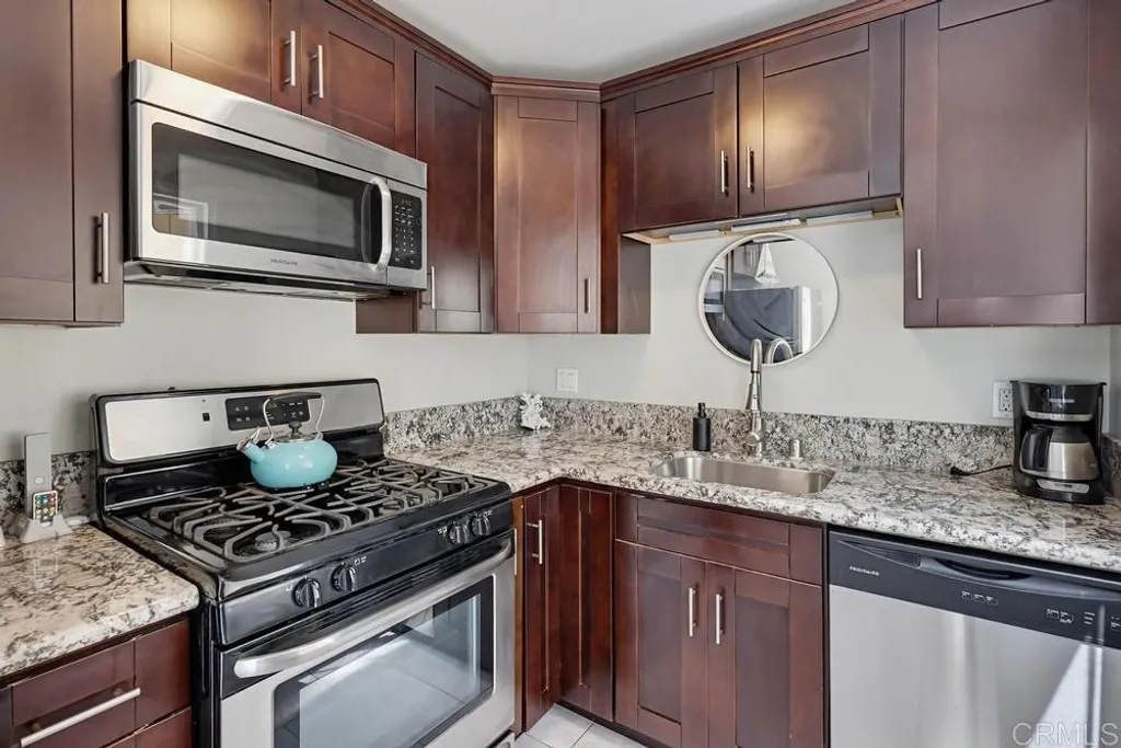 Additional image 66 of 728 Jamaica Court, San Diego, CA 92109