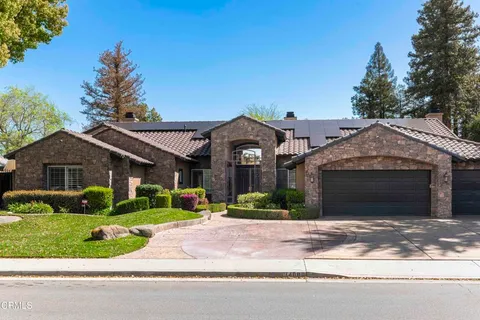 1408 Fenwick Drive, Bakersfield, CA MLS: V1-28695