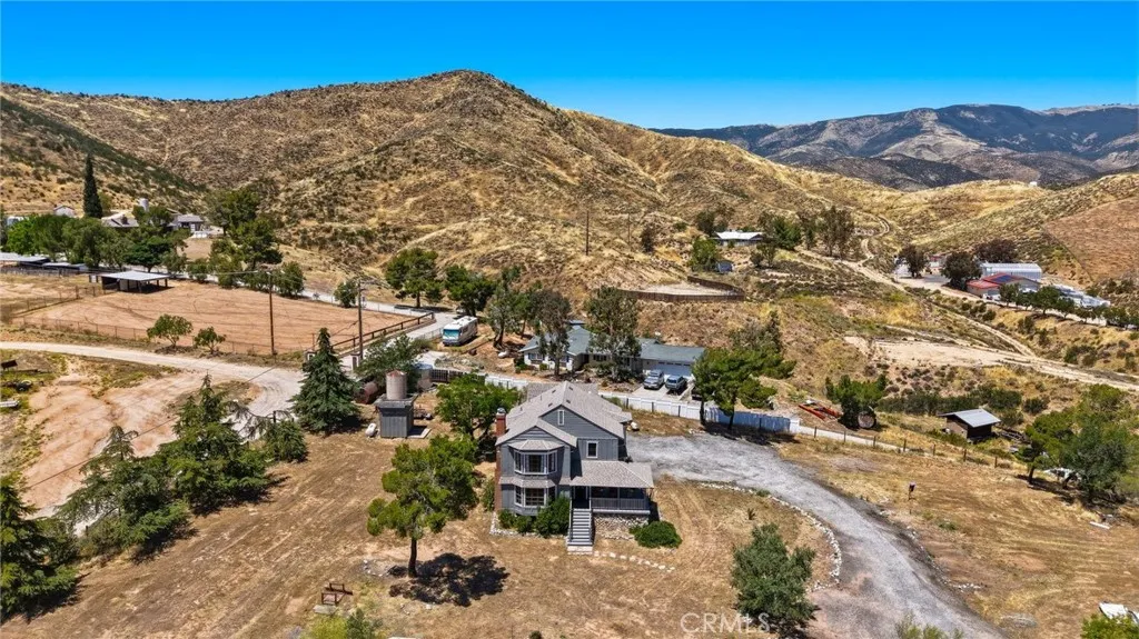 Additional image 123 of 10821 Los Jordans Rd, Agua Dulce, CA 91390