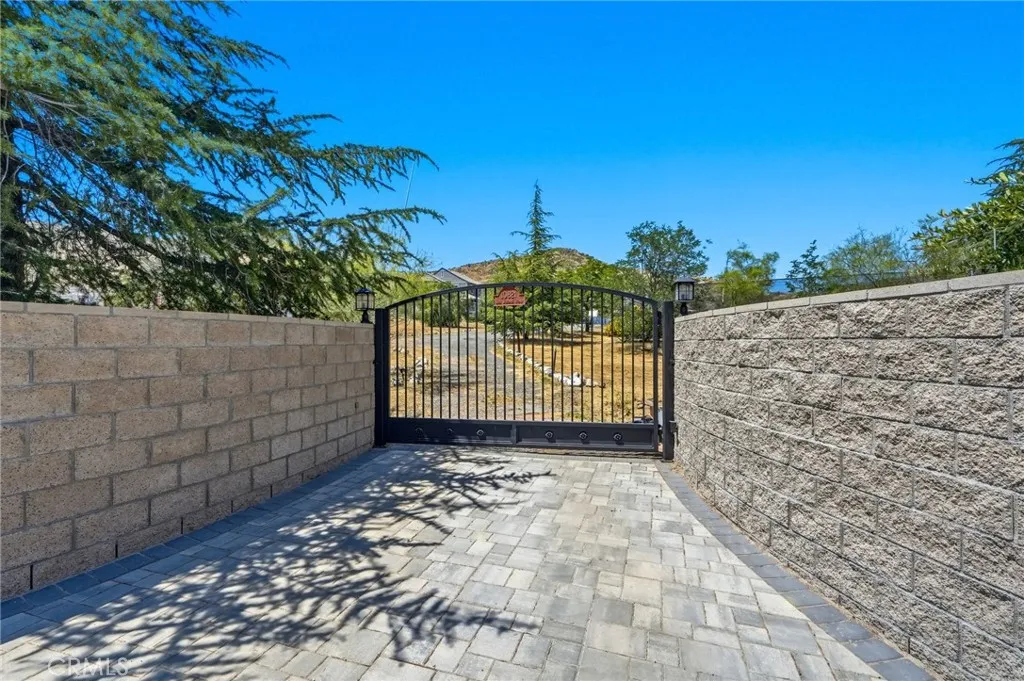 Additional image 3 of 10821 Los Jordans Rd, Agua Dulce, CA 91390