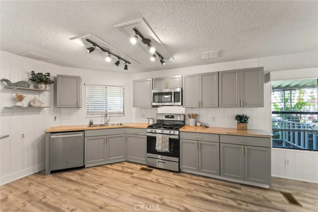 Additional image 10 of 16444 Bolsa Chica St Unit 5, Huntington Beach, CA 92649