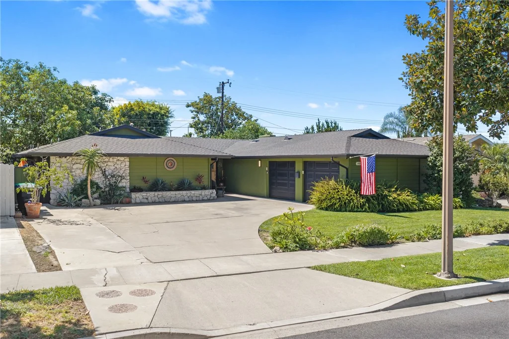 1408 E Fairway Dr, Orange, CA 92866 photo 5
